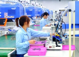 Kim ngạch điện thoại và linh kiện xuất khẩu tăng tháng thứ 4 liên tiếp