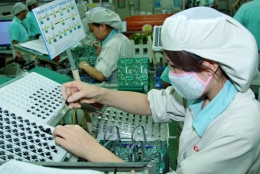Xuất siêu do nhập khẩu giảm