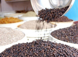 Thị trường tiêu Ấn Độ: Giá tiêu tiếp tục tăng nóng