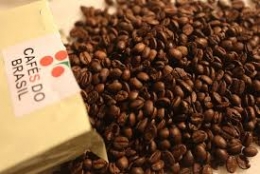 Giá cà phê arabica lên cao nhất 32 tháng